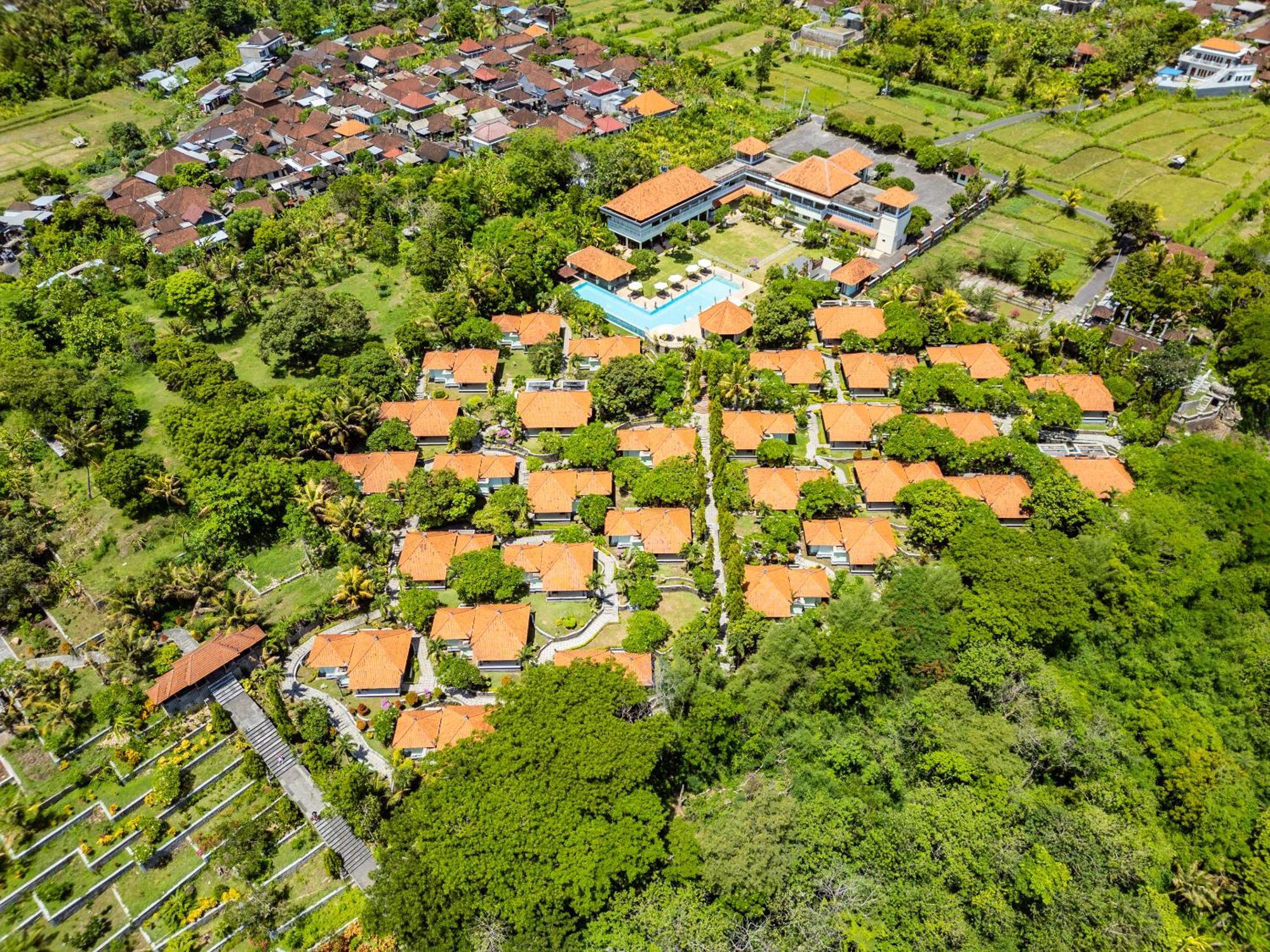 Taman Surgawi Resort&Spa Jasri Bagian luar foto